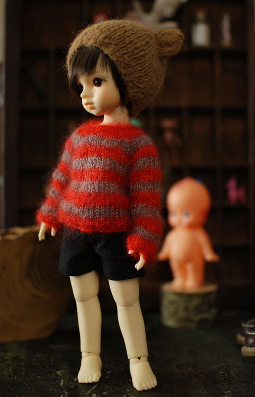 Bjd YoSD, Mohair Sweater in Vermillion and Gray