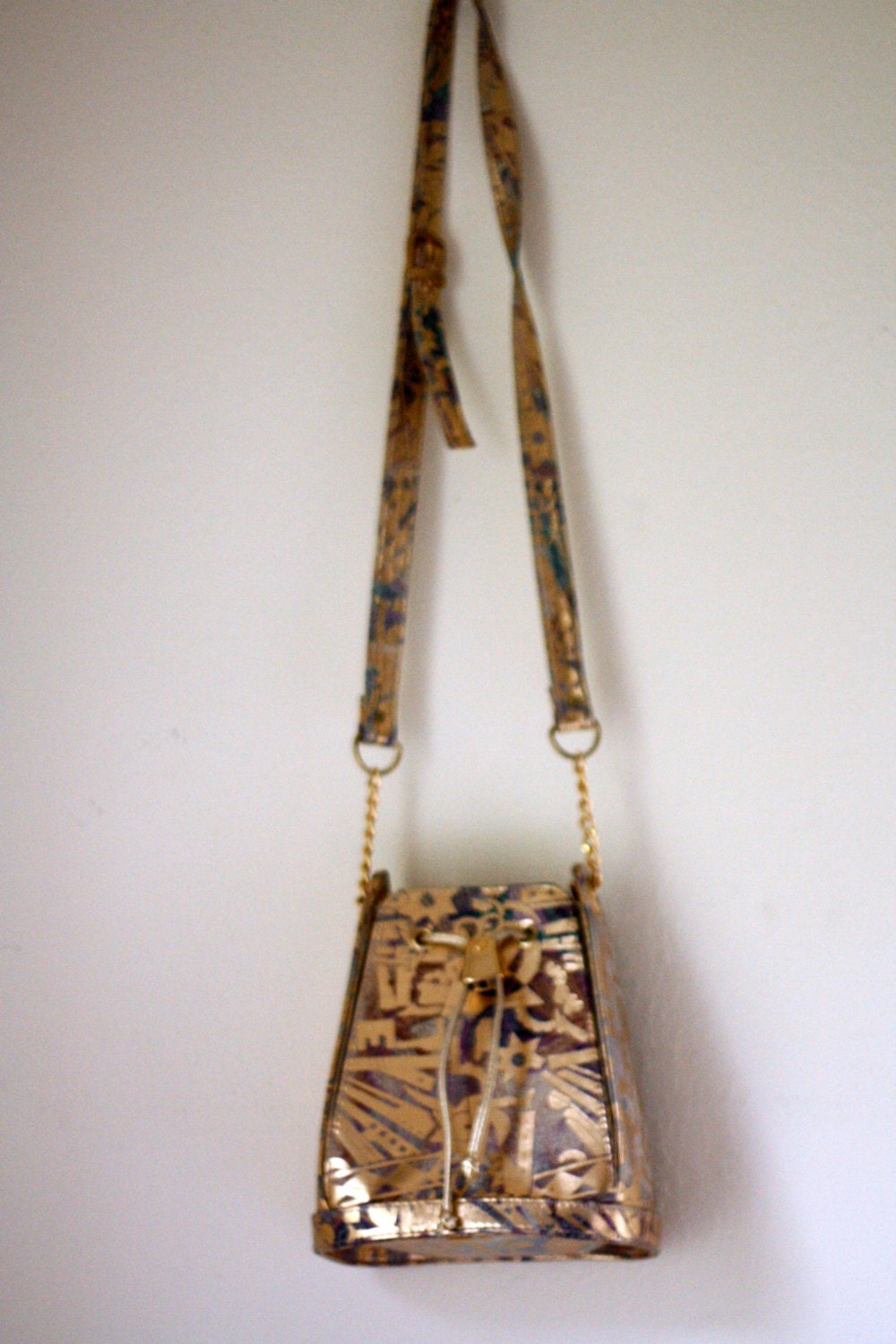 PINKY 80s Aztec Pyramid Gold and Pastel Cross Body Bucket Bag