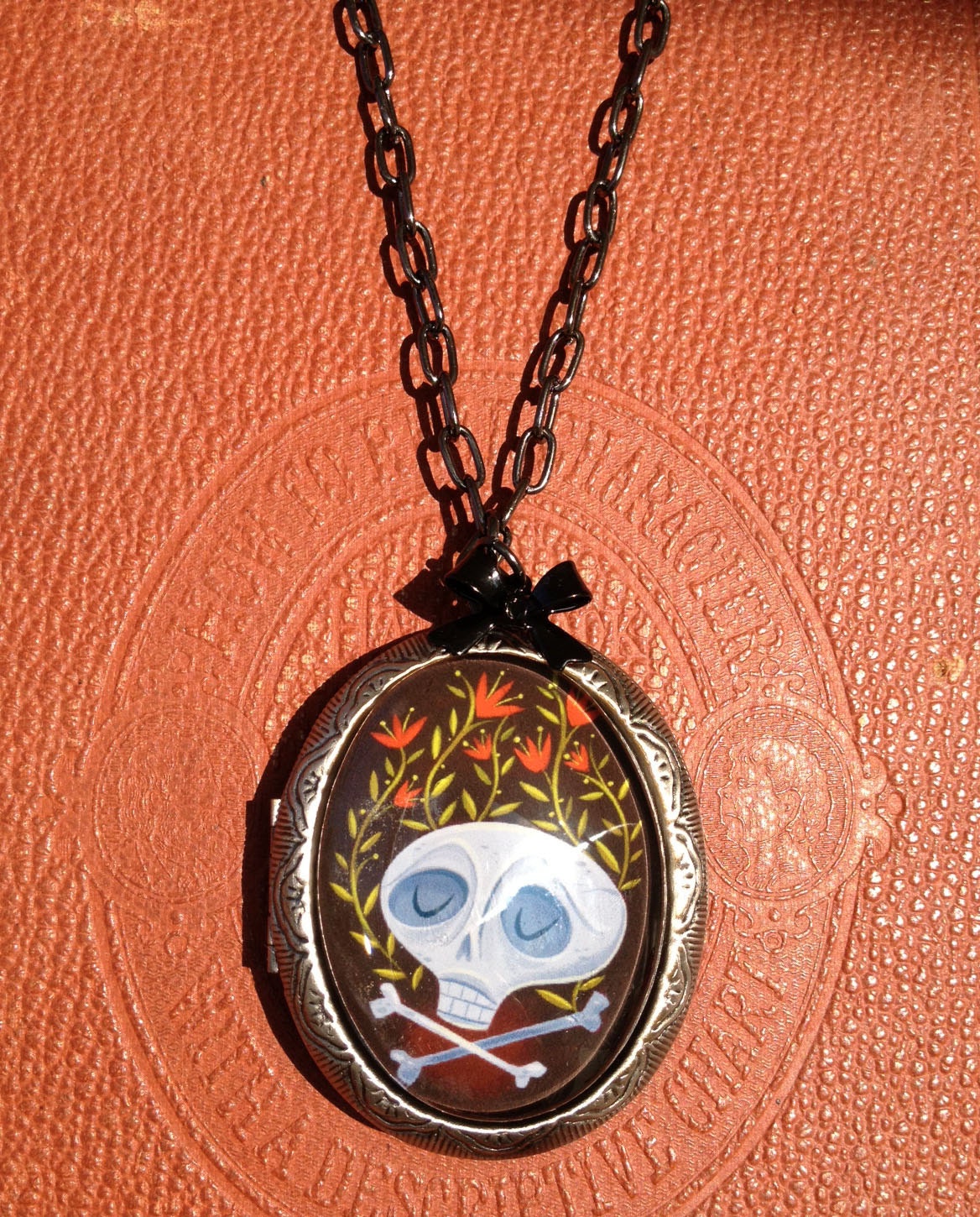 The Mourning Locket-Large
