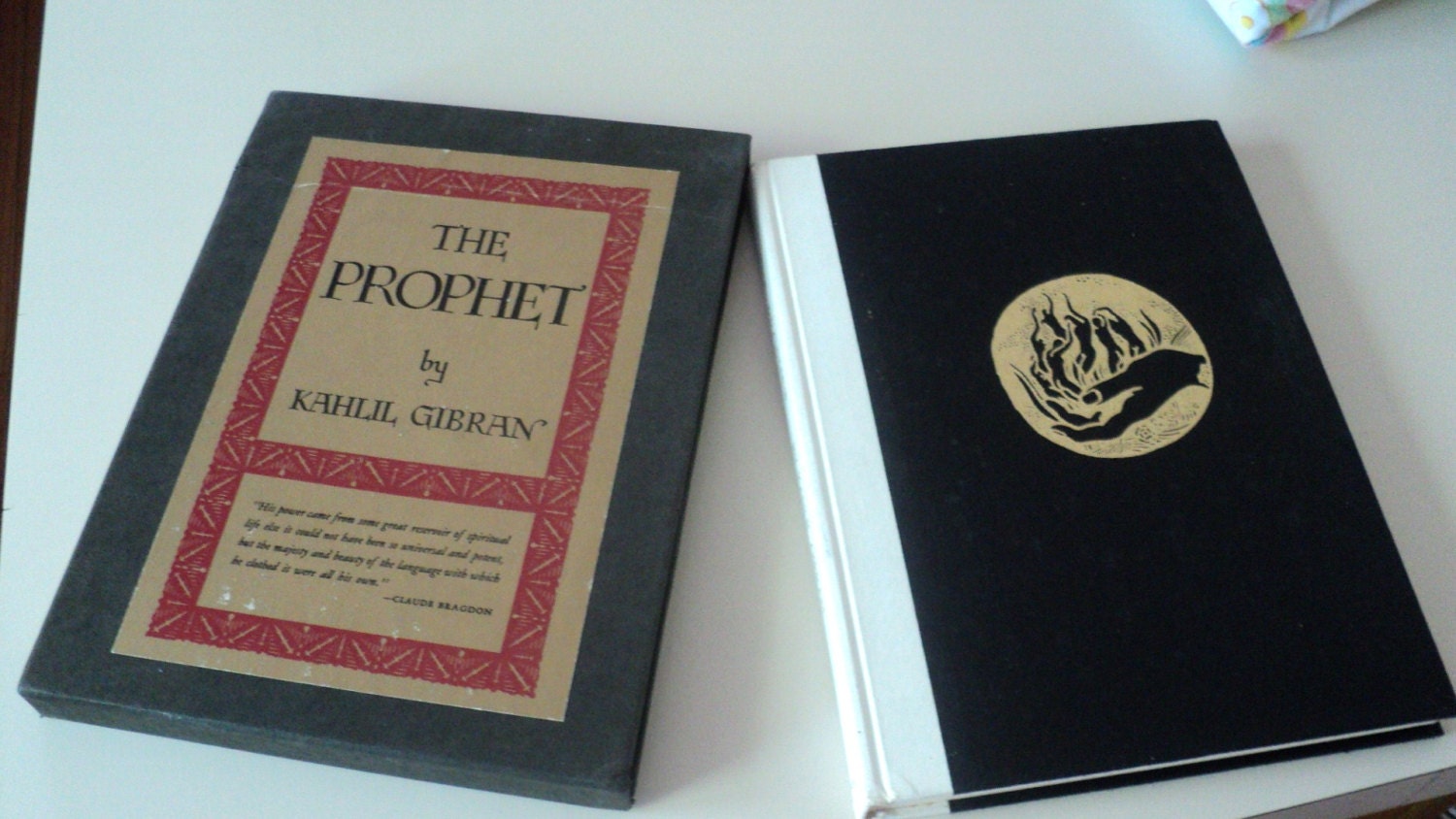 The Prophet by Kahlil Gibran with Slipcase 19th Printing 1976