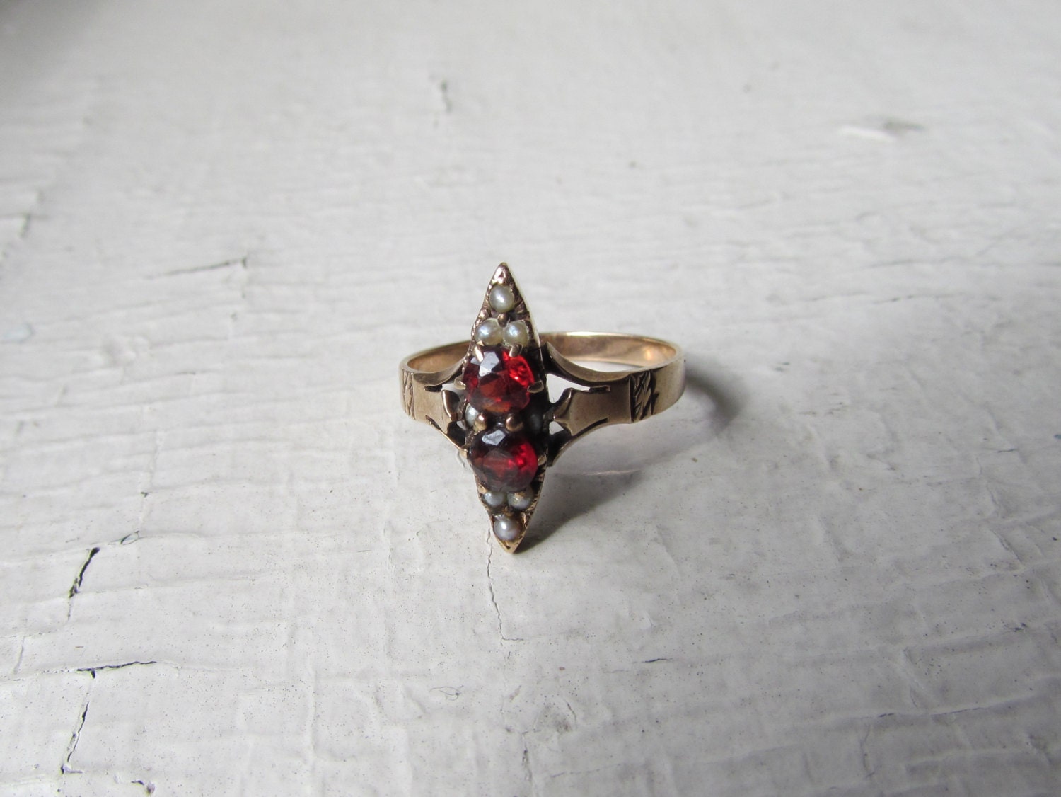 Antique Victorian 12k Solid Gold Ring With Garnets And Seed Pearls c.1880s