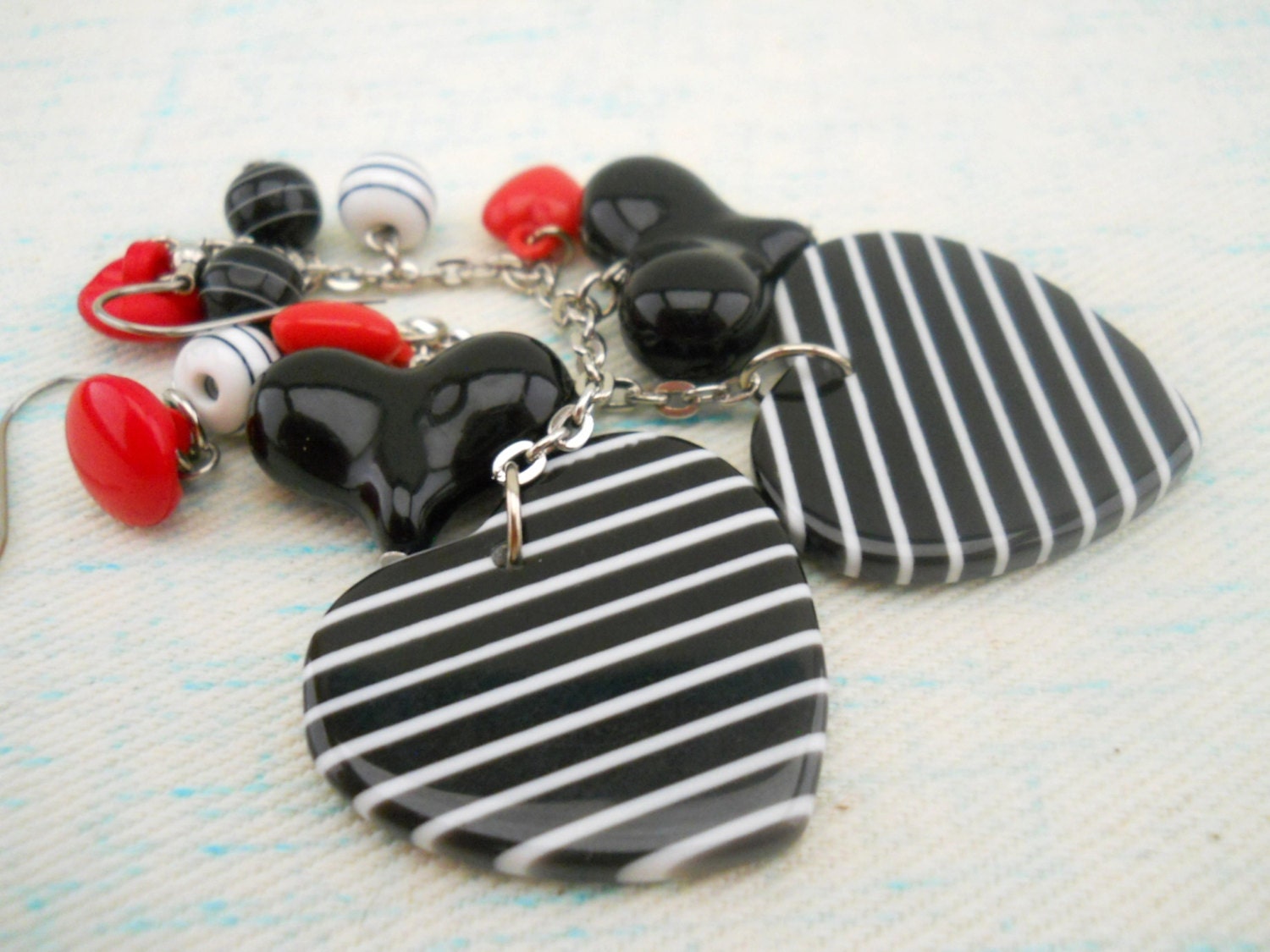 Hearts Galore Dangle earrings