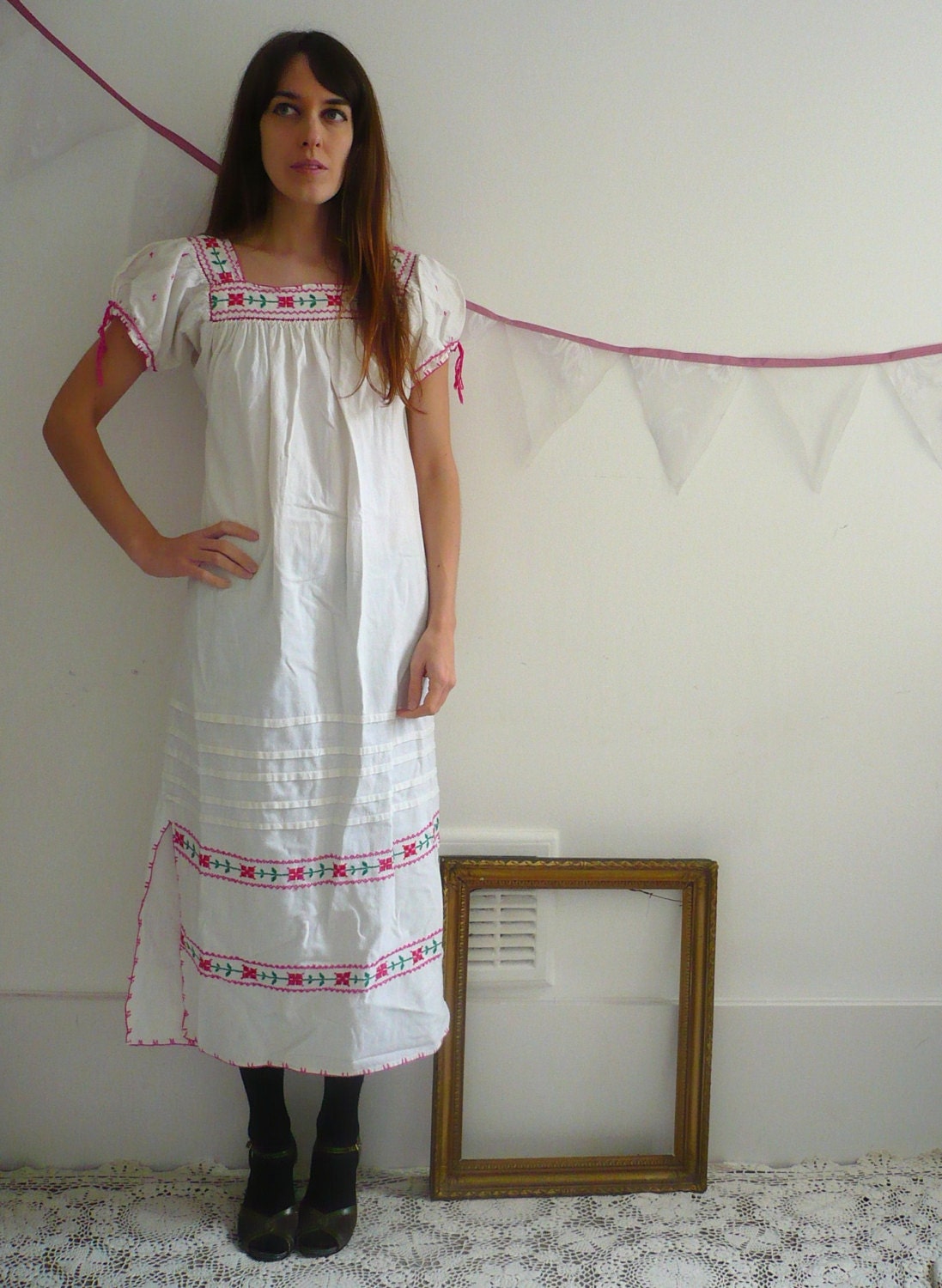 Vintage Mexican Embroidered Hippie Folk Smock Dress Size S/M