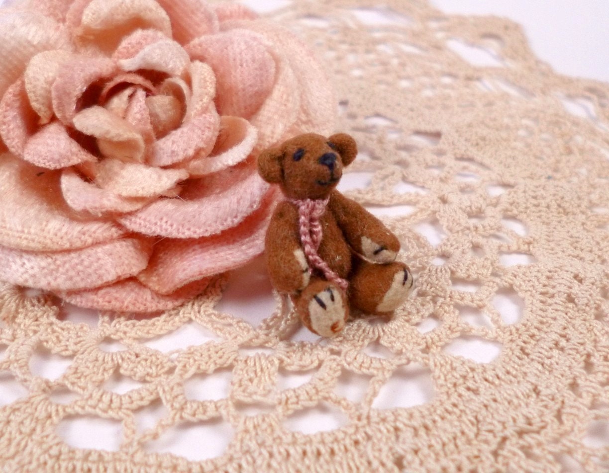 Micro Miniature Artist Bear, brown 2.5cm / 1inch  by VonneBears