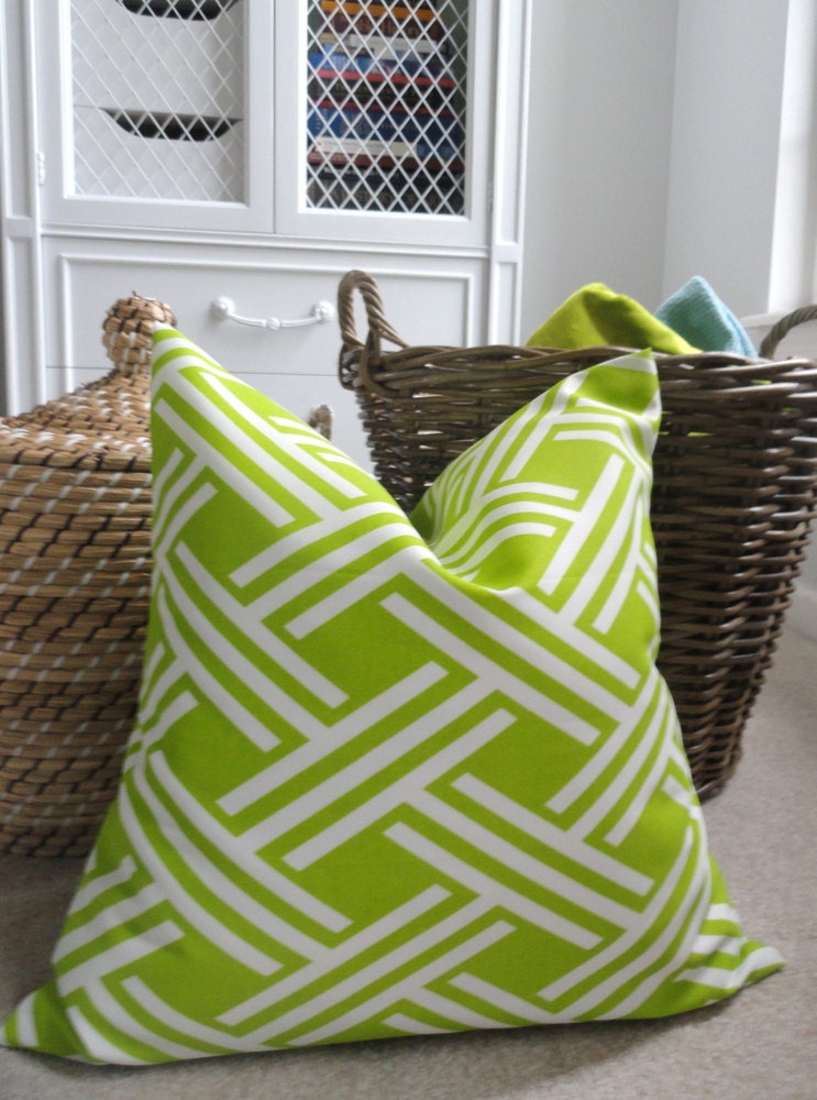 Green Outdoor Pillow - Lattice Print - 18 x 18 - Accent Pillow - Throw Pillow - Green and White