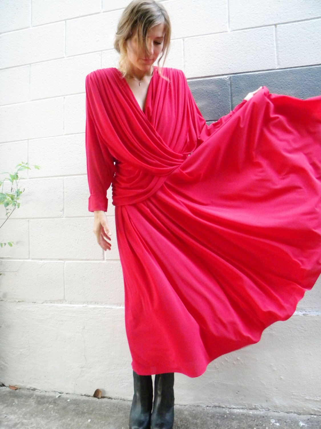SCARLET perfect drapey 1970s does the 1920s drop waist gatsby dress. disco dancing dress. Grecian gown.