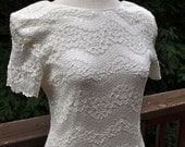 Vintage Lace Dress Short Women's White Ivory Short Sleeve Size 10 V Back Wedding Sheath 1980s