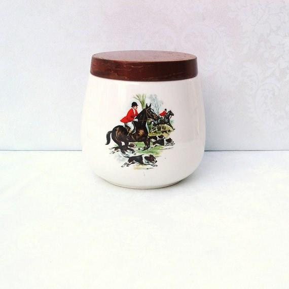 Pipe Tobacco Humidor, Pottery Jar, Hunting Scenes, Ceramic Container, Horses, Dogs / Red / Brown / Black