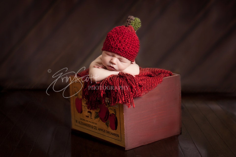 Baby Apple Crochet Hat--Perfect Newborn Photo Prop or Halloween costume