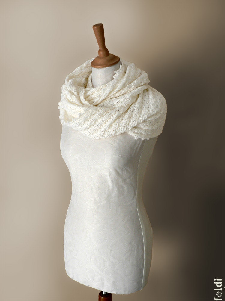 Knitted merino wool möbius scarf, cowl, snood, wrap in cream colour