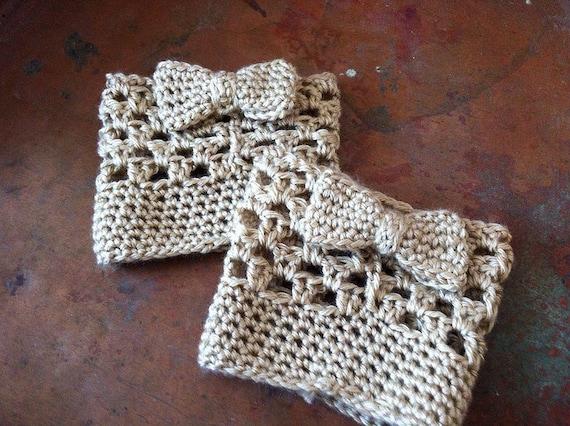 Boot Cuffs with Bows Bootcuffs Brown Barley Tweed Yarn Crochet Valentines