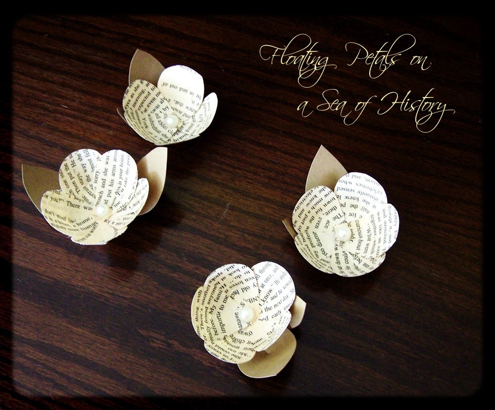 5 Book Page Flowers, Wedding Table Decoration, Elegant Confetti, Table Centerpiece for Storybook Wedding