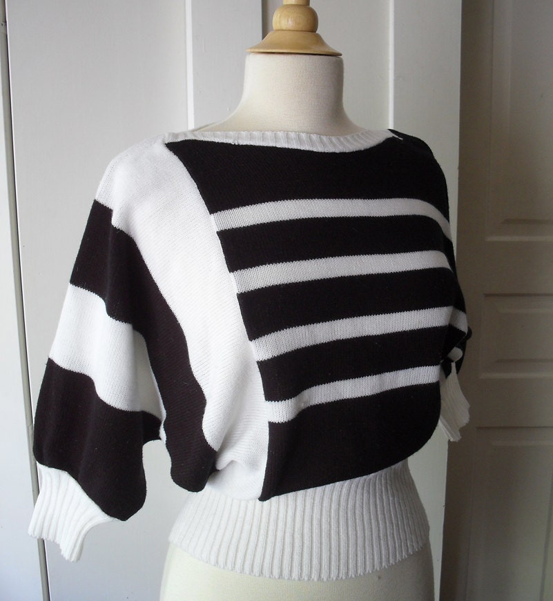 Black and White Stripes 1980s Sweater Graphic Dolman Sleeve Sweater