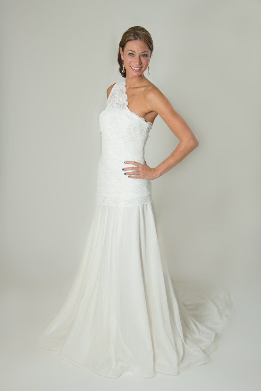 SAMPLE SALE Asymmetrical Lace Wedding Dress Cotton lace One Shoulder mermaid wedding dress Eco-Friendly