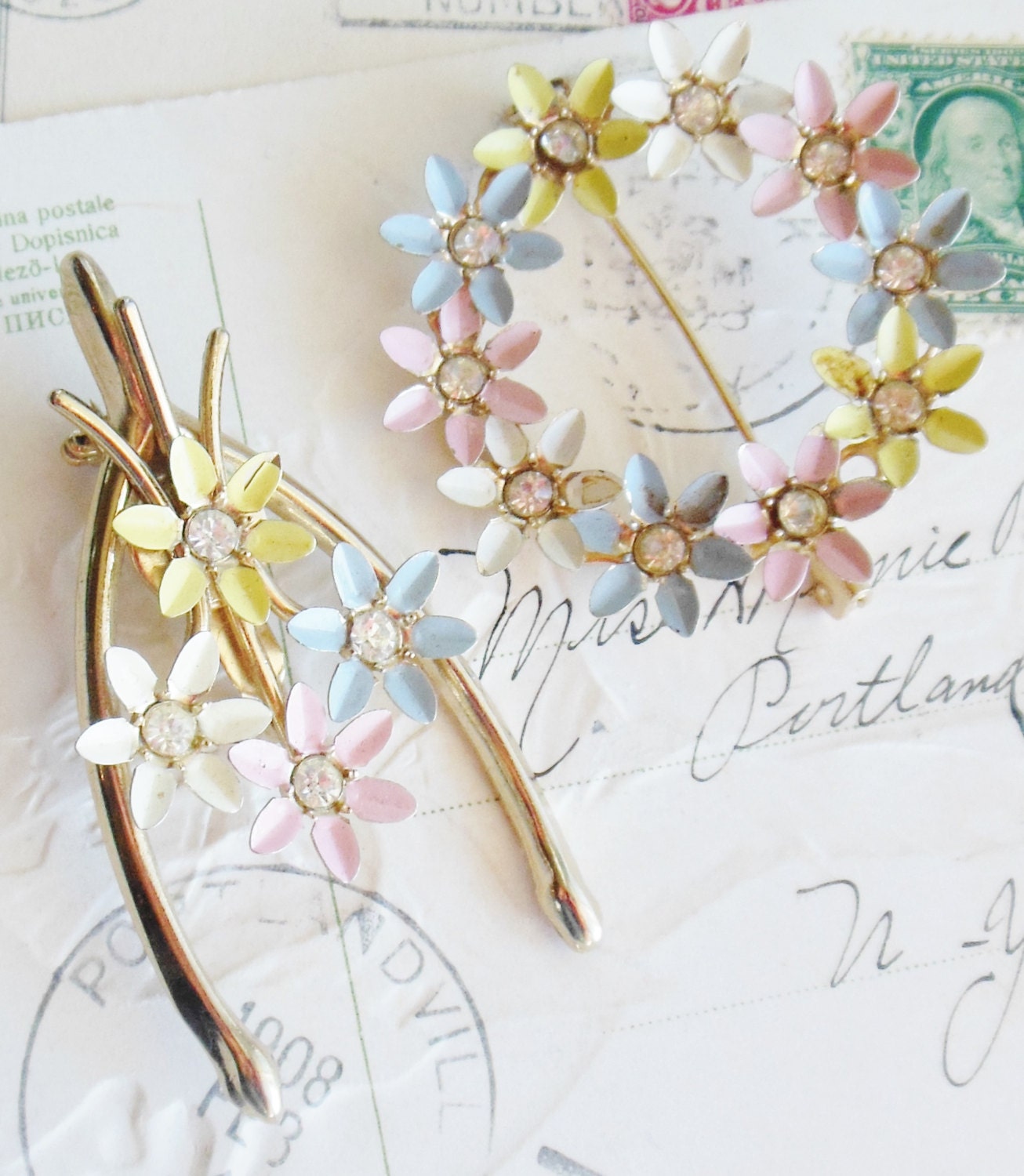 Spring Pastels Wishbone and Circle Brooch Set