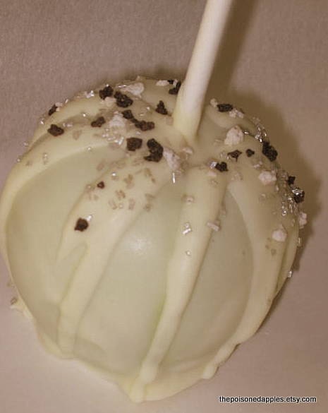 50 Clasic Black and White  Wedding Favors, artisan caramel apples