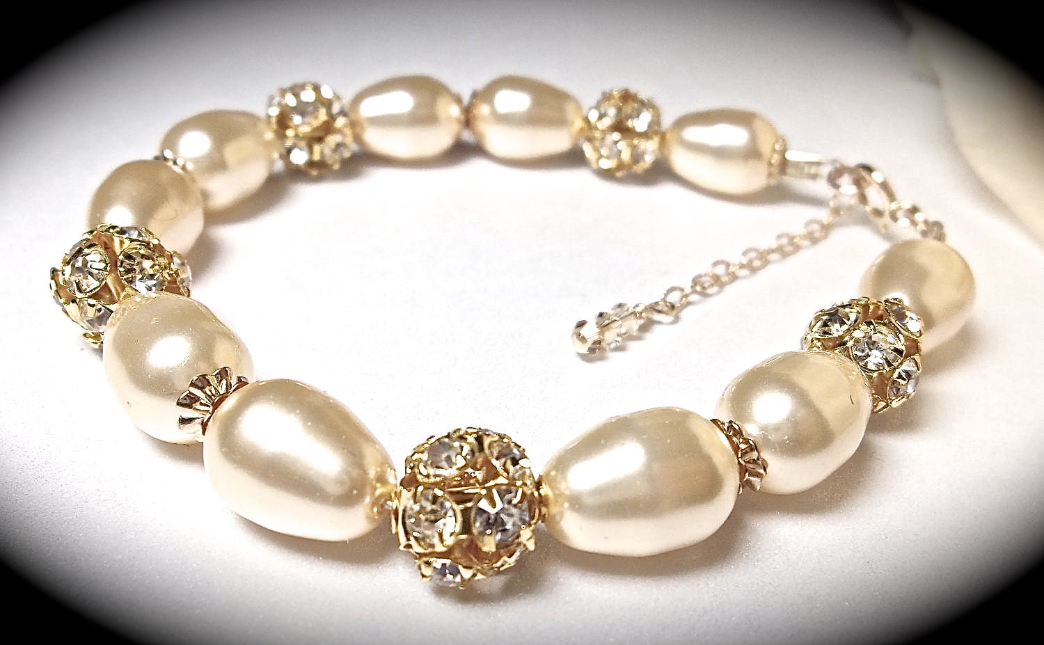 Bridal jewelry - Pearl bracelet - Gold pearls - Swarovski's gold crystal fireballs - Gold filled - Extender - Brides bracelet