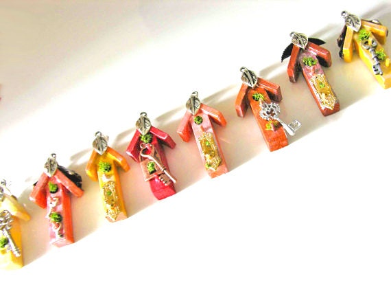 Spring Bird House Necklace Pendant Moss Woodland Accessories