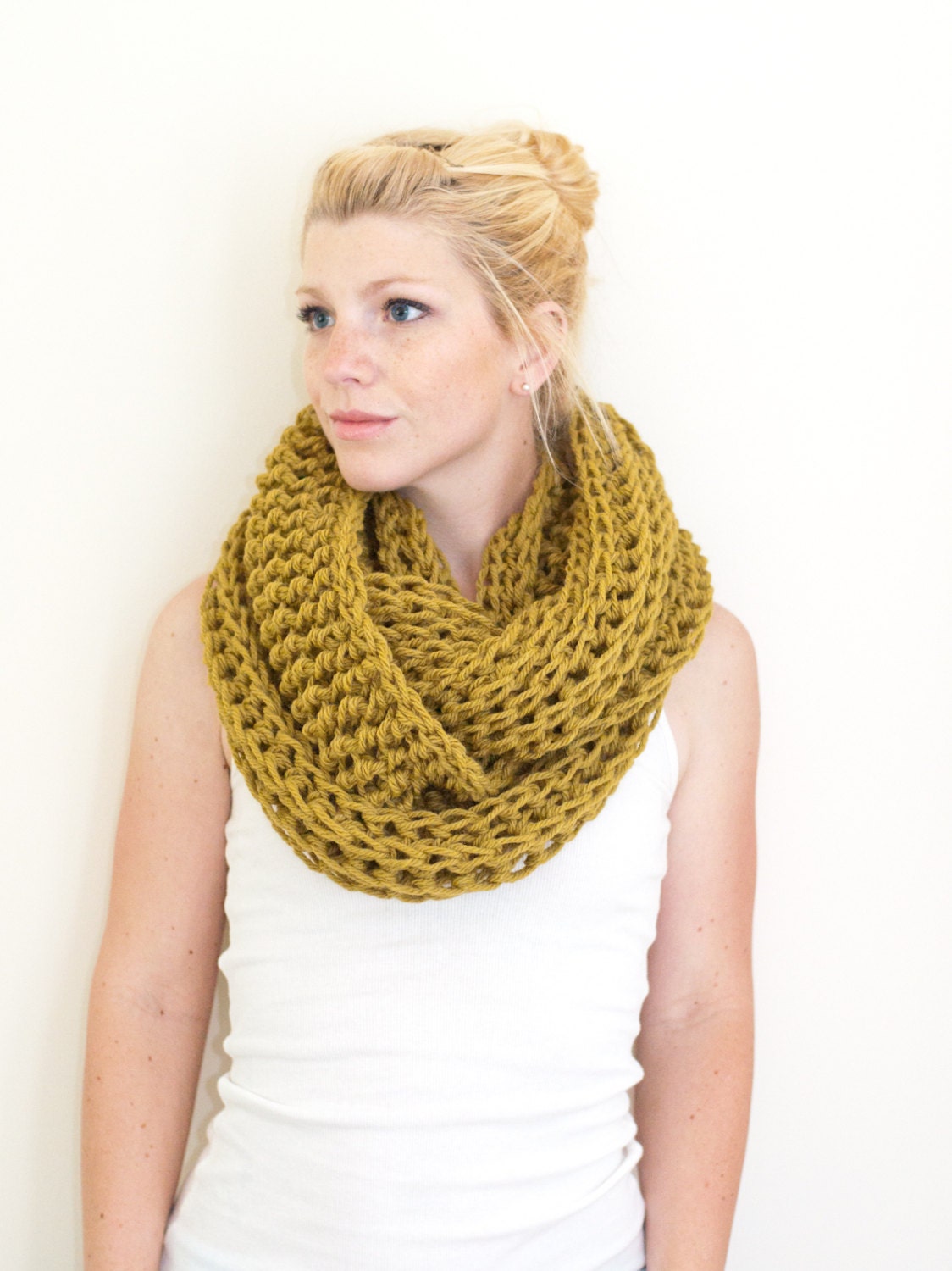 The Chunky Cowl Scarf  - moss green- infinity