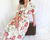 S A L E .......1980s Vintage Belted Floral Button up secretary dress. I'll be seeing you...