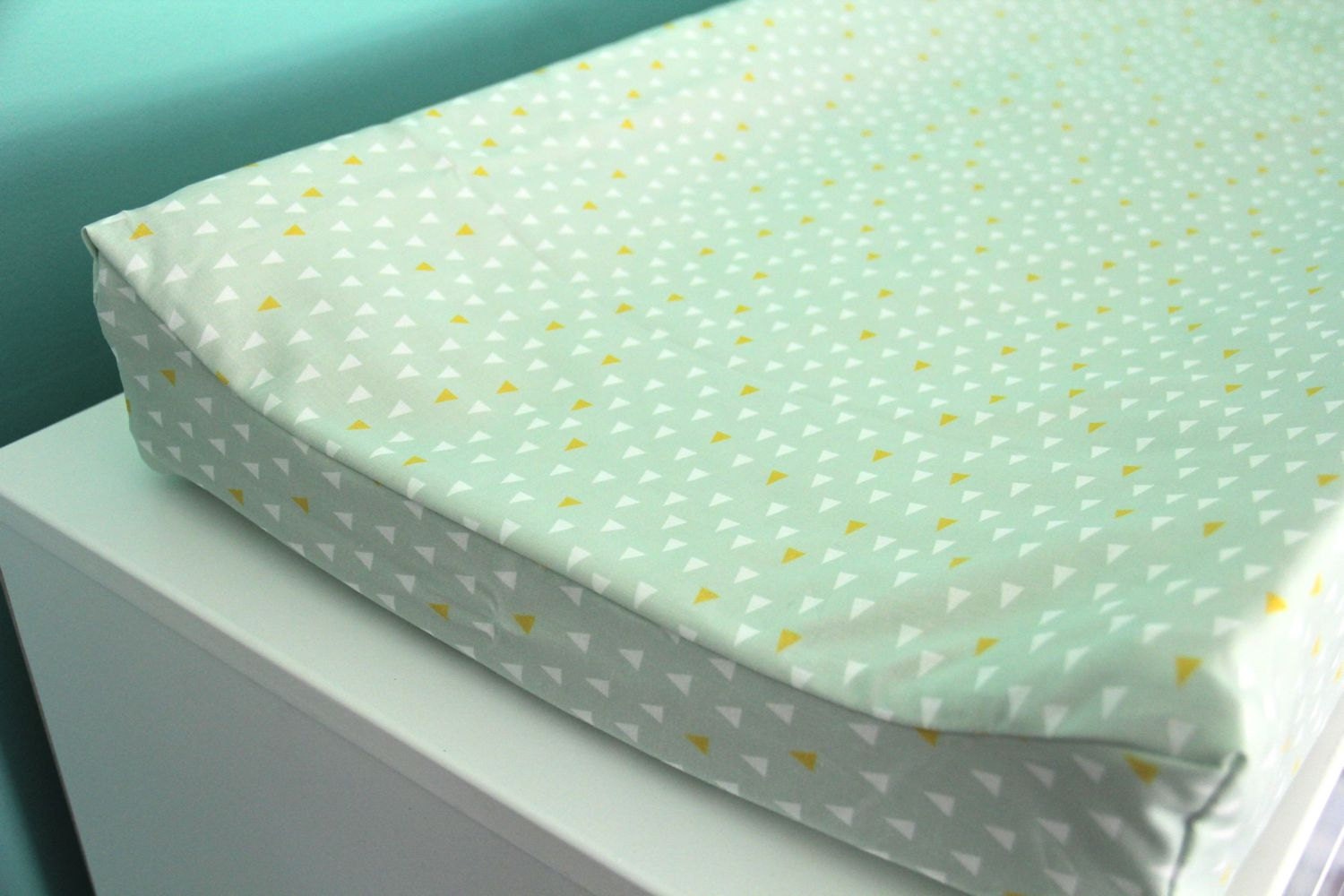 tiny triangles on mint contoured changing pad cover