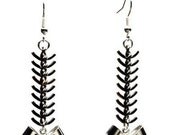 Fish tail earrings with silver bows