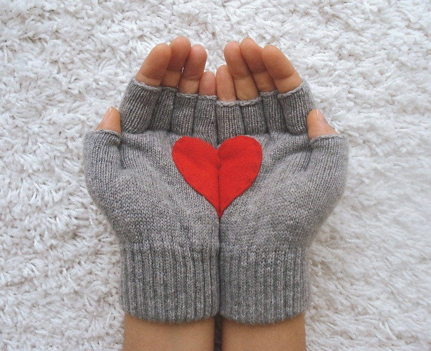 Heart Gloves, Fingerless Grey Gloves with Red Felt Heart