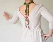 Red Flowers, Needle Lacework , Crochet Flowers, Green Wrinkled Silk Foulard, Necklace