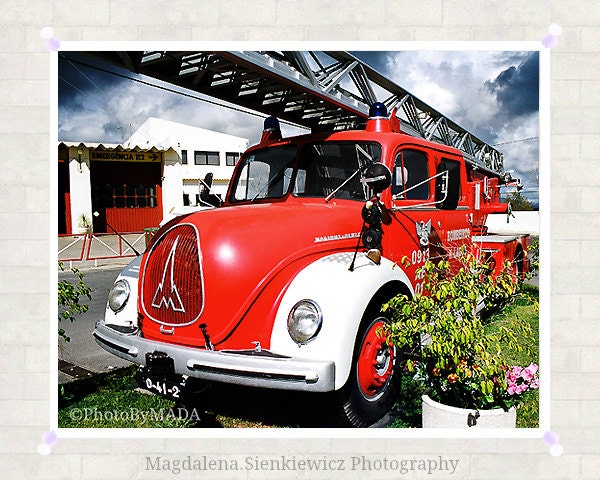 Fire Truck Oldschool 8x10 inch (20x25 cm) Boys Room Decor  Fine Art Photography - Gift Idea - PhotoByMADA - PhotoByMADA