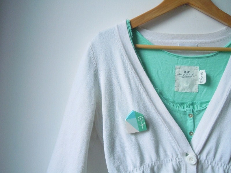 Tiny house wood brooch handpainted, white, light blue, mint green, turquoise
