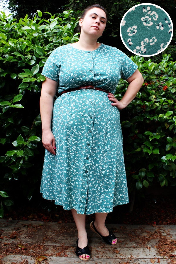 Plus Size - Vintage Green Floral Jersey Button Front Dress (Size 24W)