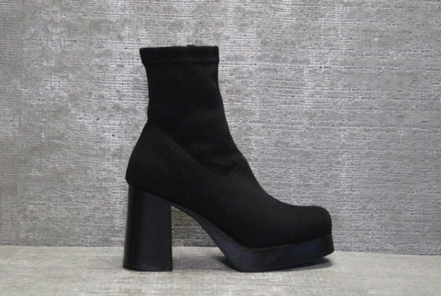 Vtg 90s Black Stretchy Minimalist Chelsea Platform Bandage Ankle Boots 6 36 37