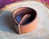 Divided olive dish for pits & fruit - Belt shaped