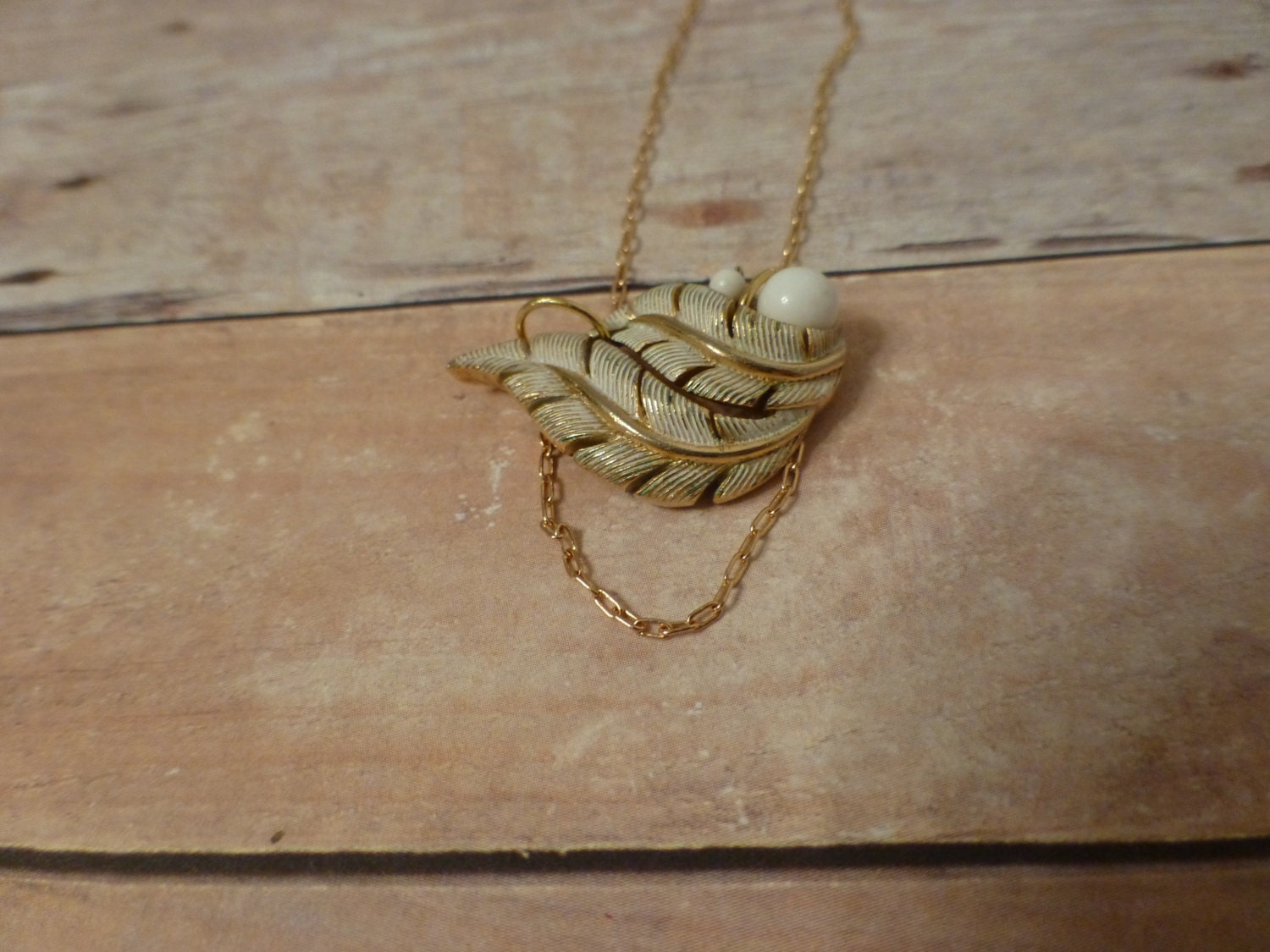 Vintage Ivory Leaf Necklace - Simple, Delicate, Dainty, Tiny Gold Necklace
