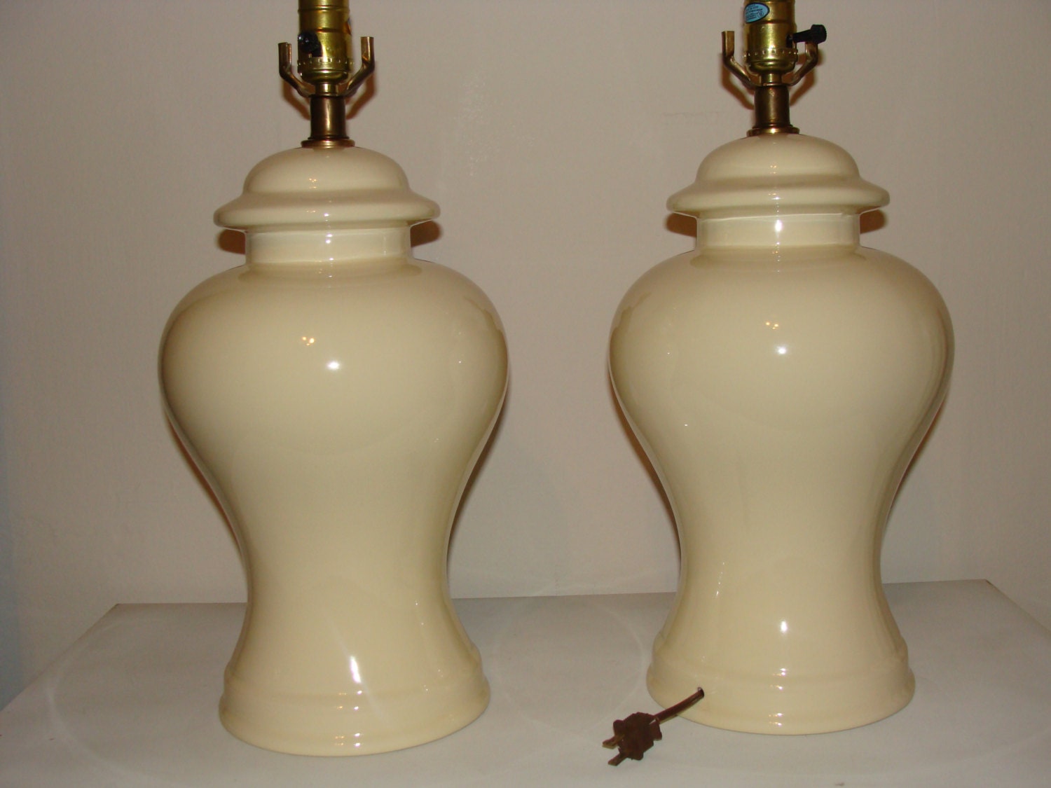 LARGE Pair Vintage Ginger Jar Lamps Matching Asian Hollywood Regency LAMP Set Ivory