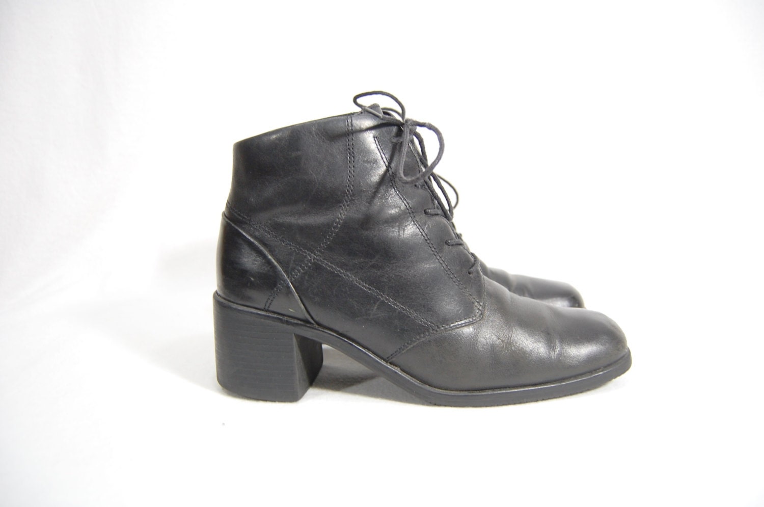 Size 7 // Black Ankle Boots // 90's Grunge Lace Up Boots // Chunky Heel Ankle Boots // A102