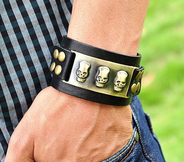 black real leather bracelet, men bracelet cuff, skull heads rivet bangle, boy jewelry bracelet  FRZ0255