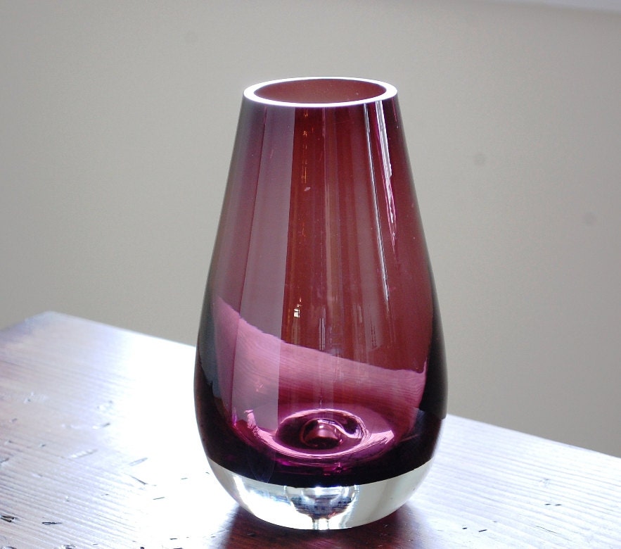 Lg Vintage Art Glass, Minimalist, Conical Vase, Amethyst, Hand Blown, Mid Century, Scandinavian design, Purple, Lavender, Violet