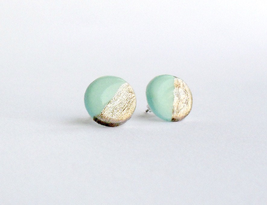 Mint gold stud earrings- Polymer clay and resin jewelry- Elegant and everyday earrings- Spring collection