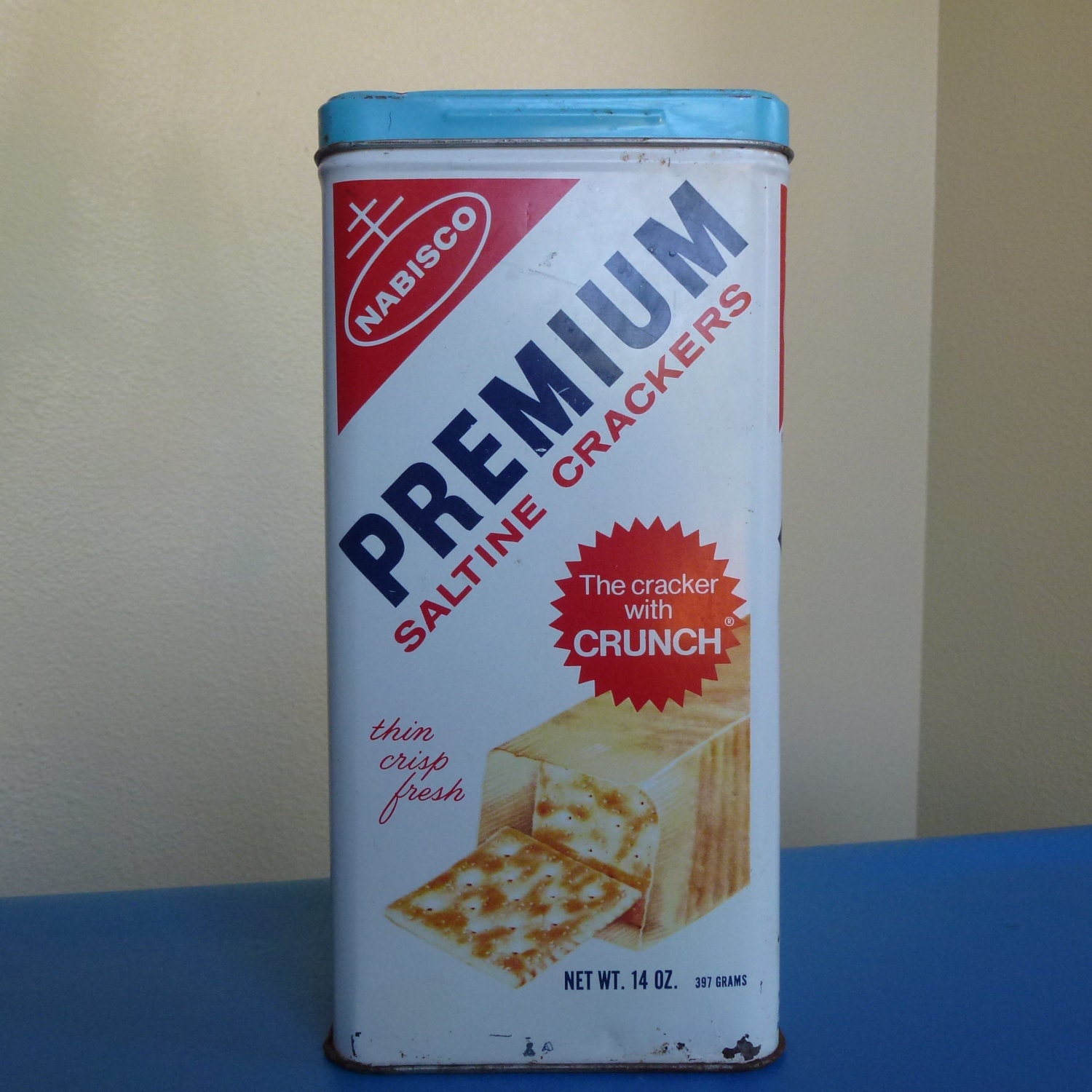 Vintage 1969 Nabisco Premium Saltine Crackers Metal Tin