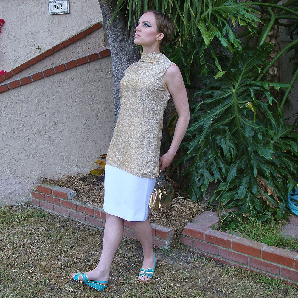 Women's Vintage 60's Glittery Gold Sleeveless Tunic Shirt With Standing Collar -  Size  Small