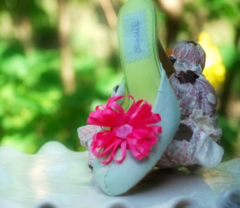 Shoe Clips Flower Fuschia Purple Ivory White Yellow Orange Blue Beads - Pearls - Rhinestone. Bridal Bride Bridesmaid, Bright Satin Ribbon