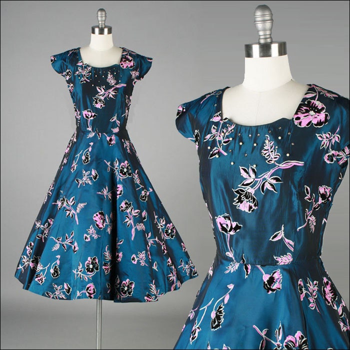 Vintage 1950s Dress . Iridescent Blue . Flocked Flowers . Pink . Rhinestones . Pearls . M . 2874