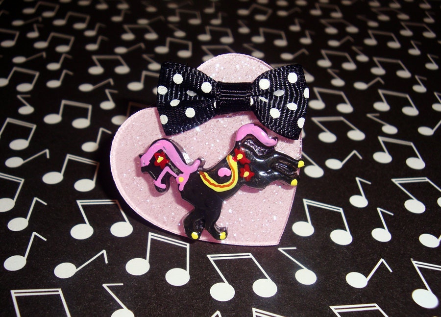 Carnival Carousel Pony Sparkly Pink Heart Ring