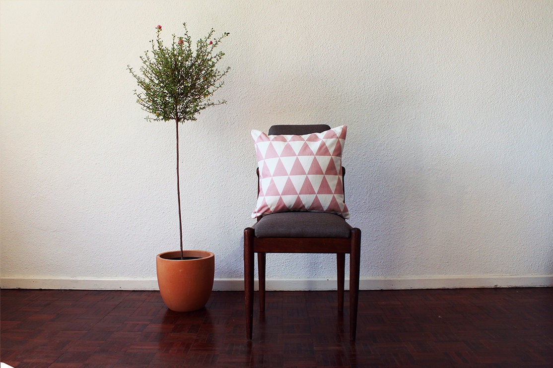 Dusty Pink Triangle Throw Cushion Cover 18 x 18 inch