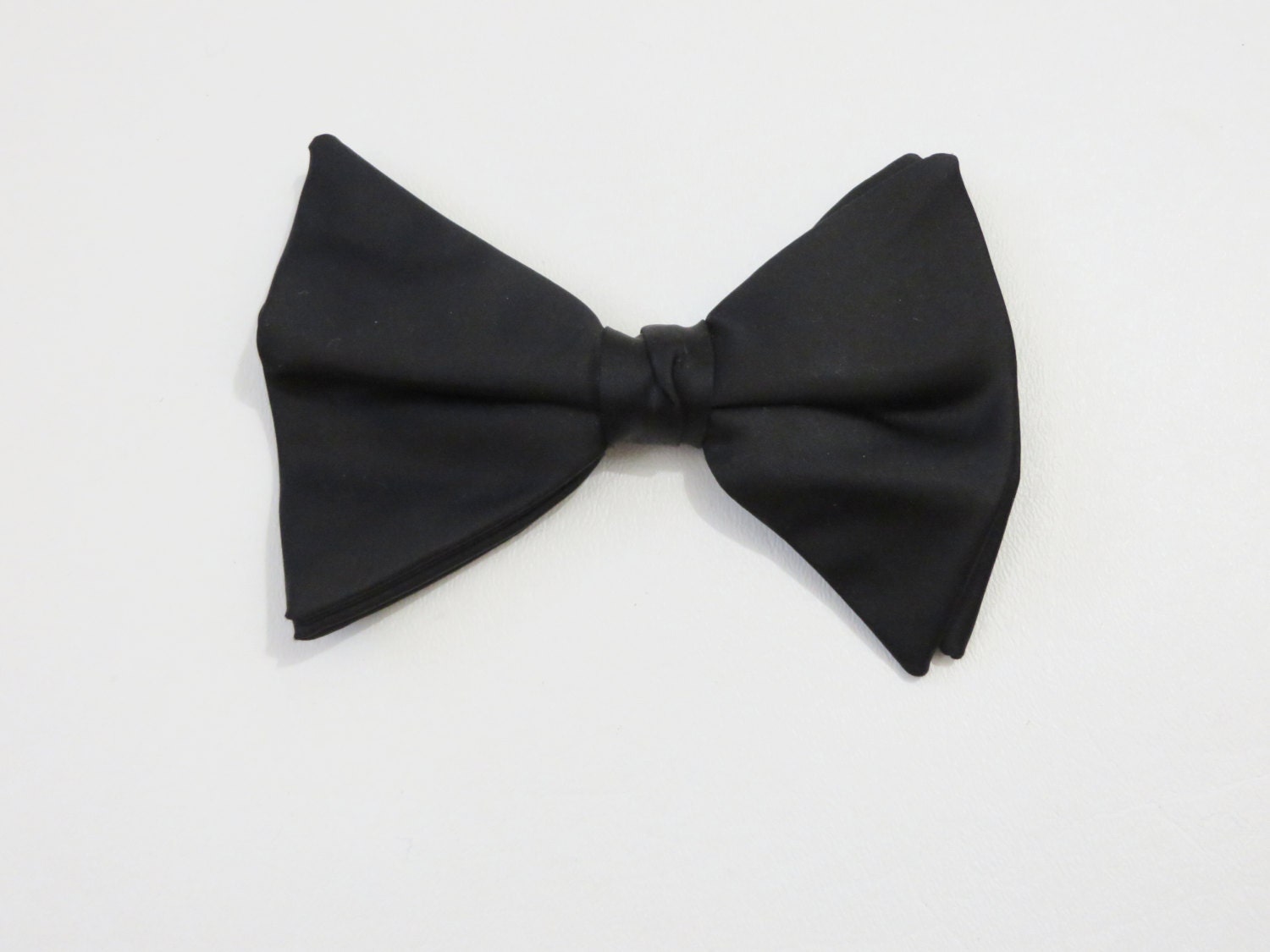 Vintage 1960s 1970s Bow Tie / Wide Black Tuxedo Tie / Vintage Groom