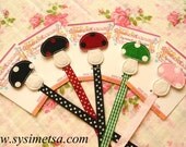 Felt Mushroom Bookmark, Handmade Bookmarks, Polka Dot Bookmark, Book Lovers Gift, Reading Mark