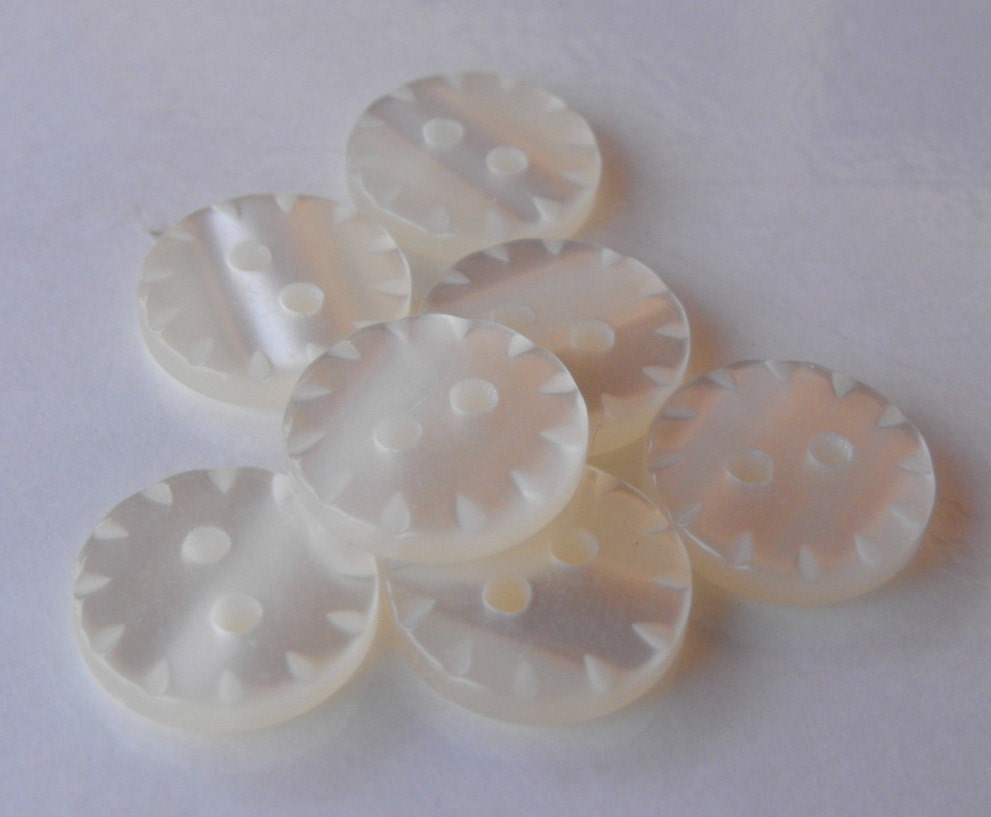 7 Ivory Stitched Flower Round Buttons
