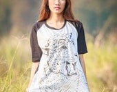 ON SALE Leopard T-shirt  Unisex Shirt Baseball T-Shirt Raglan short  Sleeve Men Women TShirts Size M