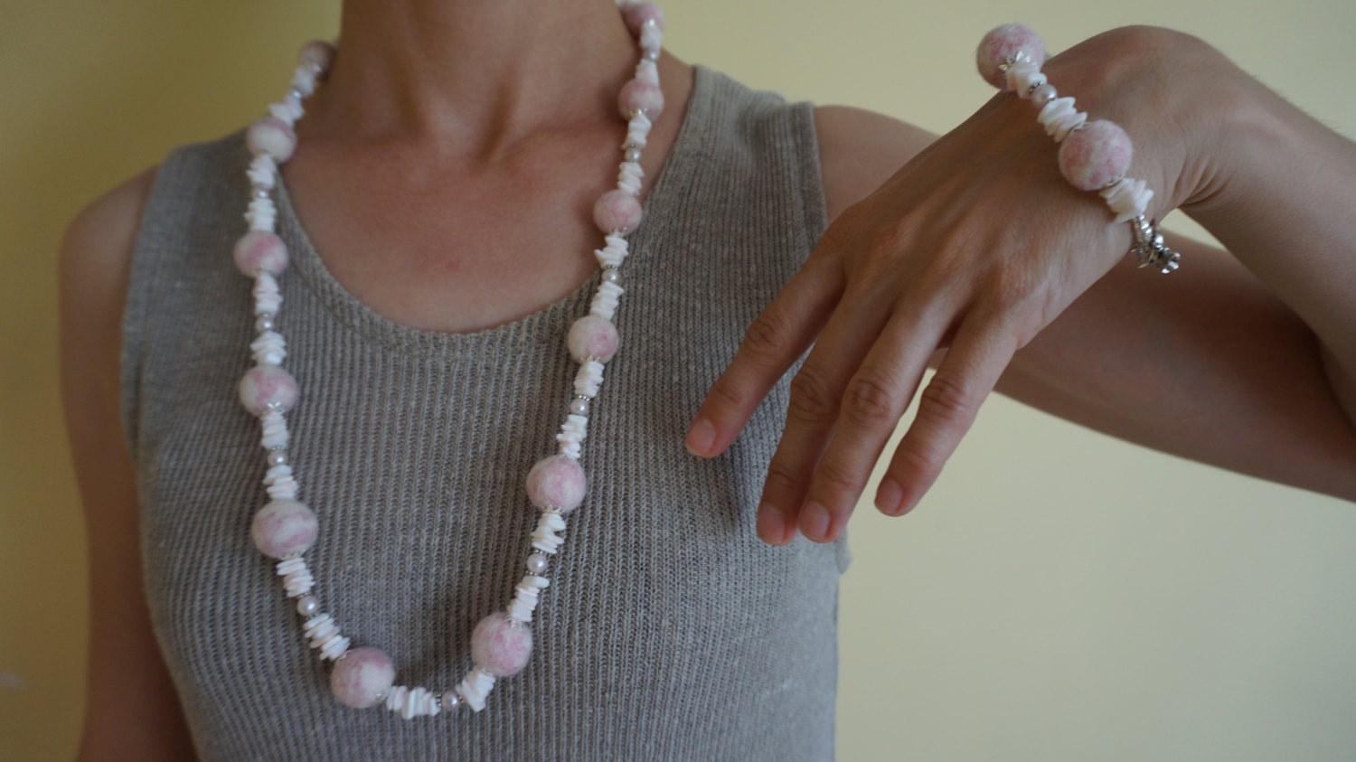 Beaded felt ball necklace bracelet earrings. Wool shell faux pearls beads light pink white ooak Wedding bridal beadwork jewelry set